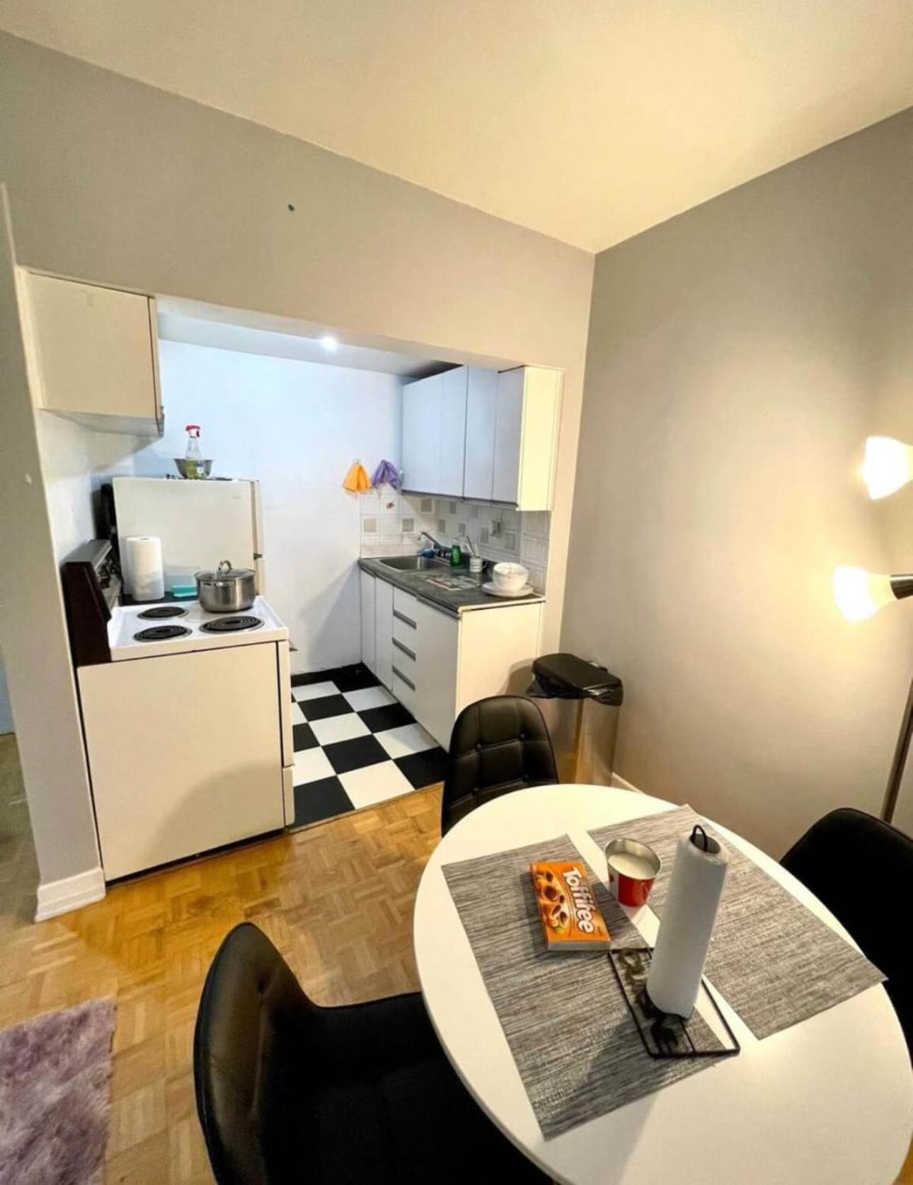 Affordable Cuttie 4 Persons 2 Beds In Downtown Apartment Montreal Ngoại thất bức ảnh